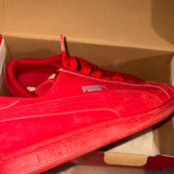 Red Pumas With Box - Picture 2 of 4